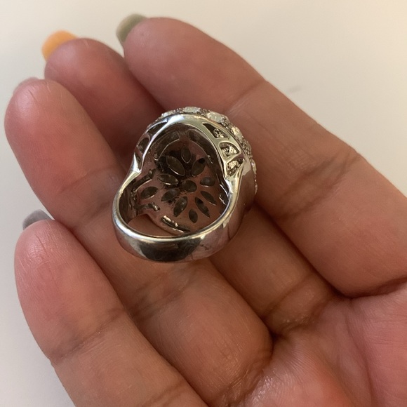 Silver ring - Picture 2 of 4